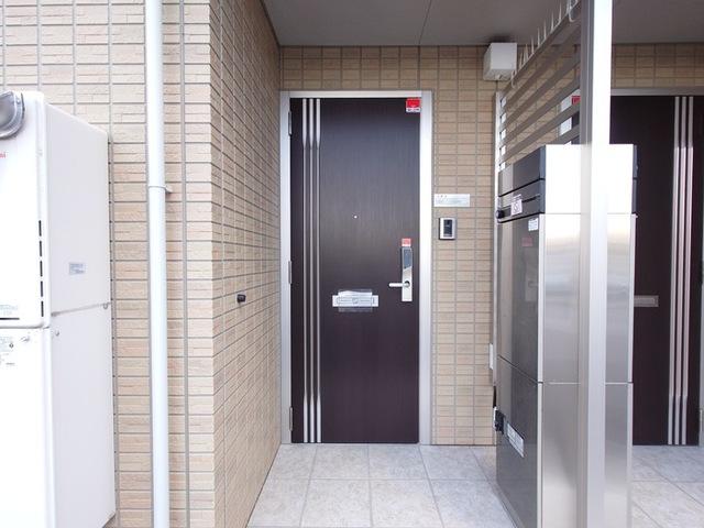 Ｊ-Ｒｏｏｍ☆妃　弐番館（103） 玄関