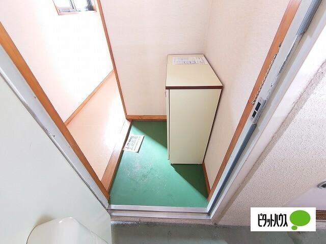 プチメゾン栗田 玄関