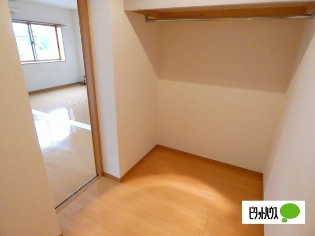 メルベージュＮ棟 収納
