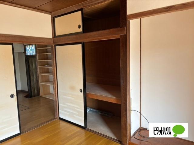 稲里町田牧貸家 収納