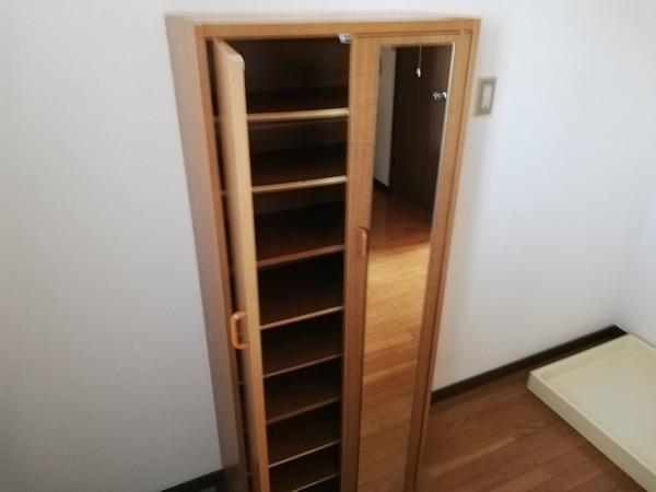 郵ハイツ平田 収納