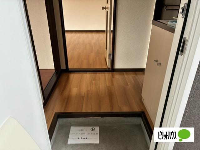 ファーストアベニュー 玄関