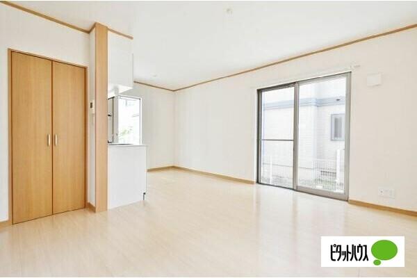 須山様戸建賃貸住宅Ｂ棟 リビング