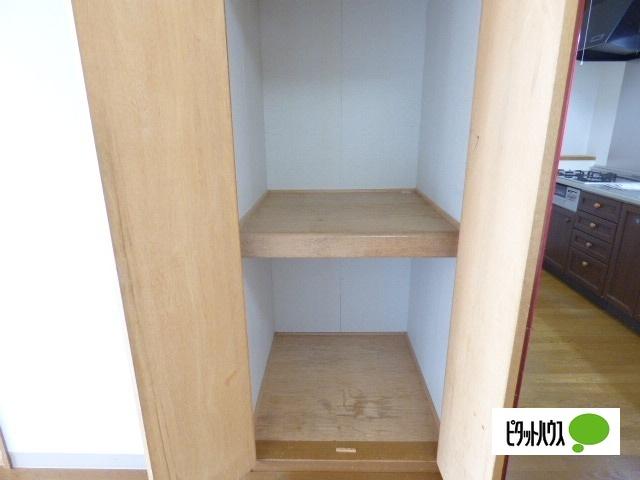 小根山ビル 収納