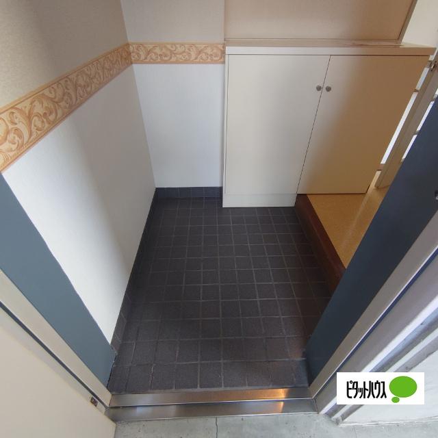 材木町スクエア 玄関