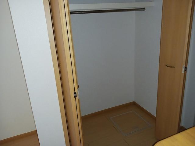 カーサセレノ（102） 収納