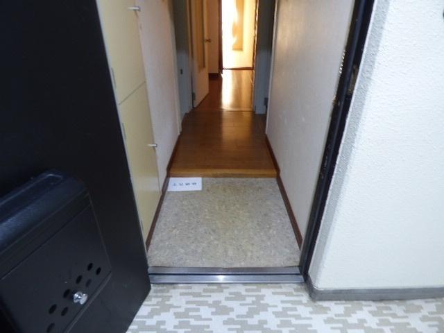 ハイホームズ七瀬 玄関