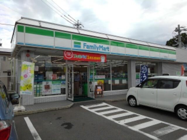 ファミリーマート長野高田店：334m