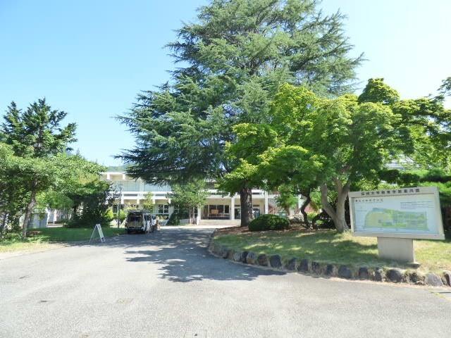 国立大学法人信州大学長野（教育）キャンパス：946m