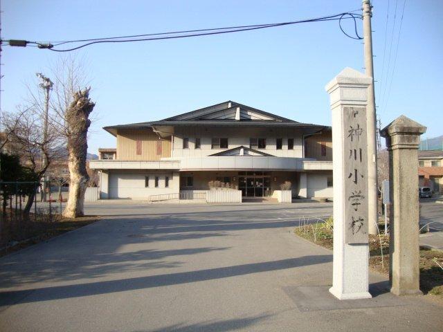 上田市立神川小学校：895m