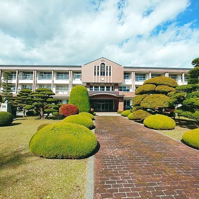 安曇野市立穂高東中学校：3665m