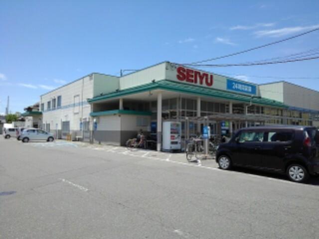 西友高田店：564m