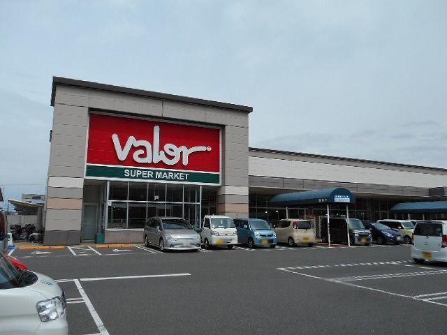 バロー笹部店：131m