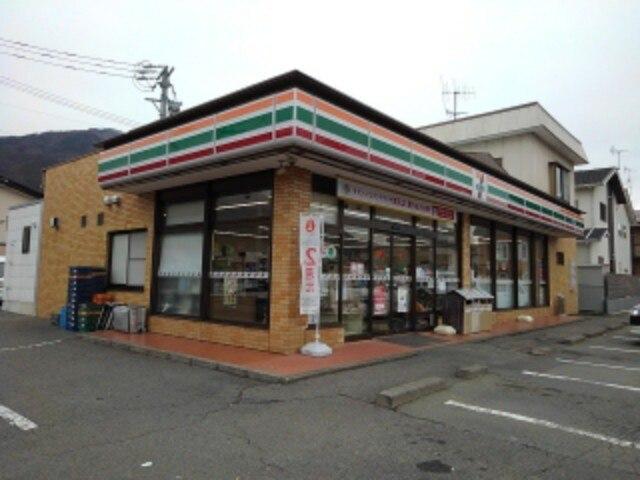 セブンイレブン上山田店：842m