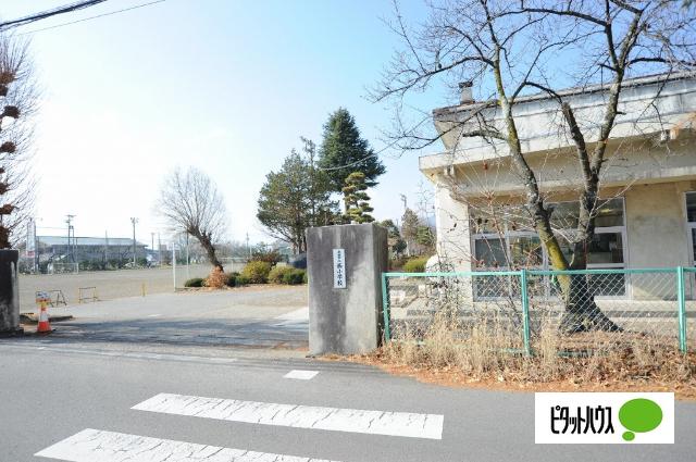 上田市立西小学校：1385m