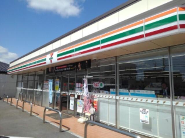 セブンイレブン長野稲葉店：561m