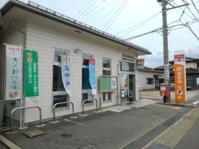 更北郵便局：834m