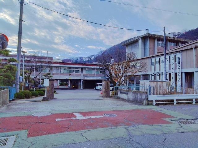 長野県長野商業高校：1735m
