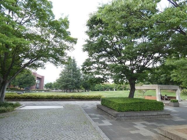 若里公園：1101m