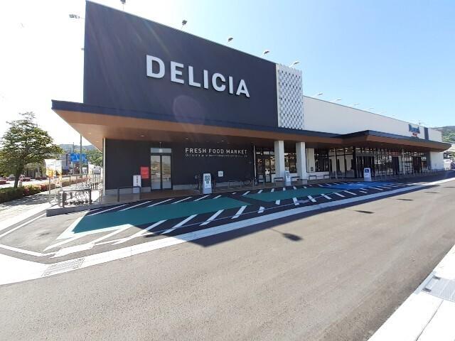デリシアうえまつ店：377m