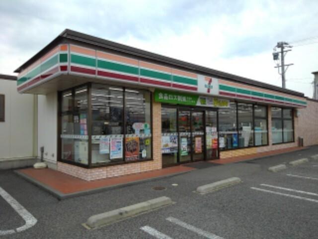 セブンイレブン篠の井バイパス店：485m