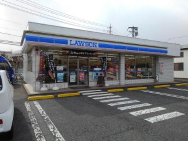 ローソン戸倉内川店：467m
