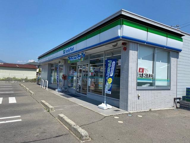 ファミリーマート上田常磐城店：310m