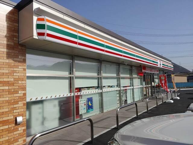 セブンイレブン坂城南条店：1386m