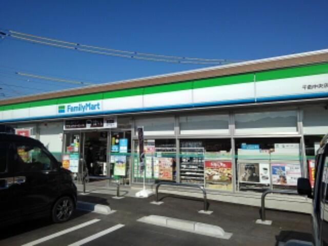 ファミリーマート千曲中央店：621m
