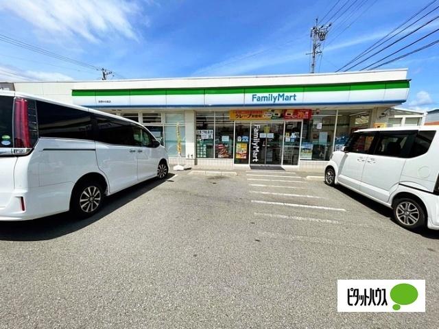 ファミリーマート長野中氷鉋店：723m