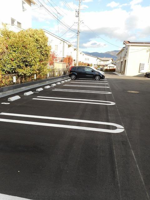カーサ・アンジュ　Ｂ（204） 駐車場