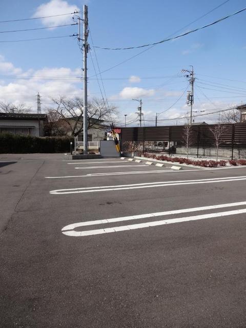 カーサ　ヴェルデ（204） 駐車場