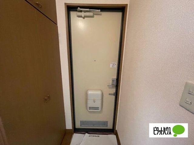 ガーデン岳樹（101） 玄関