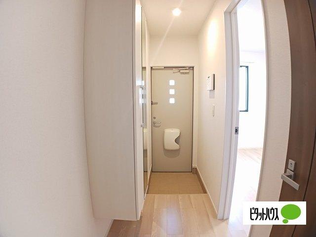 セリーノ・Ｔ（102） 玄関