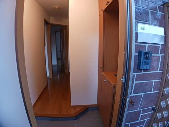 プランドール（102） 玄関
