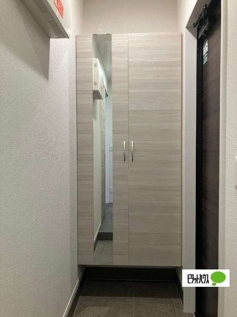 トリシア居町（101） 玄関