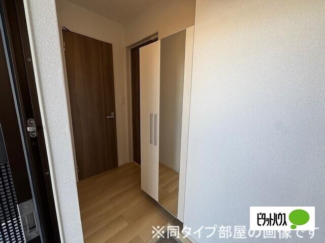 アルバーダ（102） 玄関