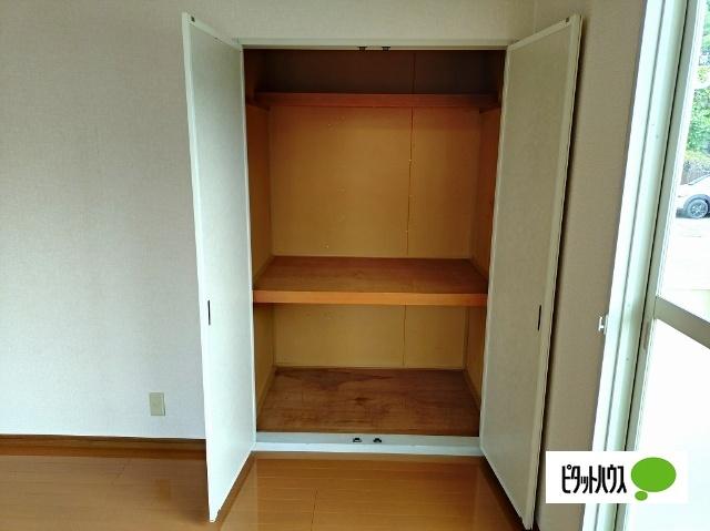 クレストファイブ　Ａ（101） 収納