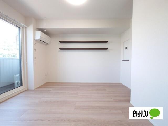 Ｊ-Ｒｏｏｍ☆妃　Ⅶ番館　屋代駅前（302） リビング