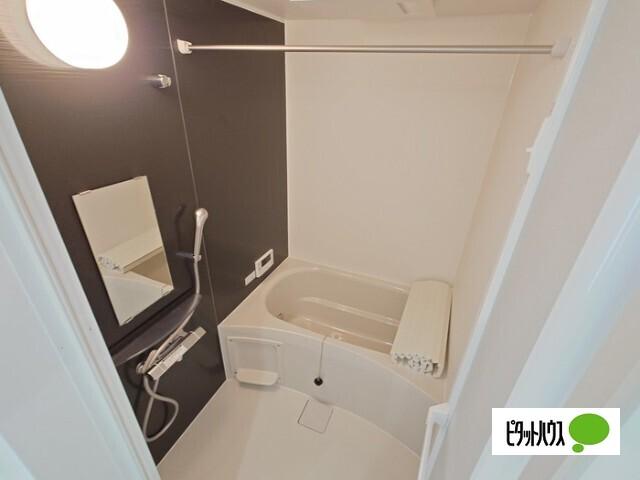Ｊ-Ｒｏｏｍ☆妃　Ⅶ番館　屋代駅前（303） バス／シャワー