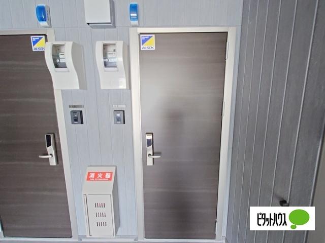 Ｊ-Ｒｏｏｍ☆妃　Ⅶ番館　屋代駅前（303） 玄関