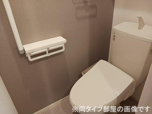 カーザ　レガーメ（102） トイレ
