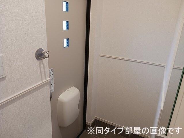 ミニョン　フロル　Ａ（101） 玄関