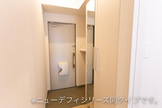 アルバーダ２６Ｂ（102） 玄関