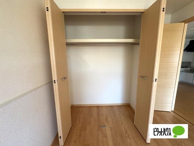 ウーバ　ノーベ（102） 収納