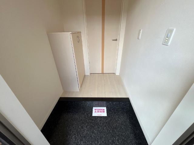 プラウディア 玄関