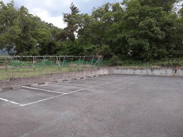 アムールハイツ（105） 駐車場
