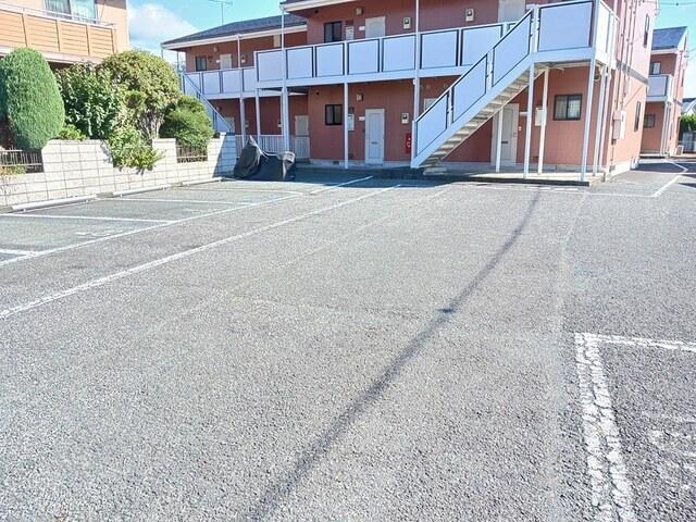メルベーユ宮　Ａ（102） 駐車場