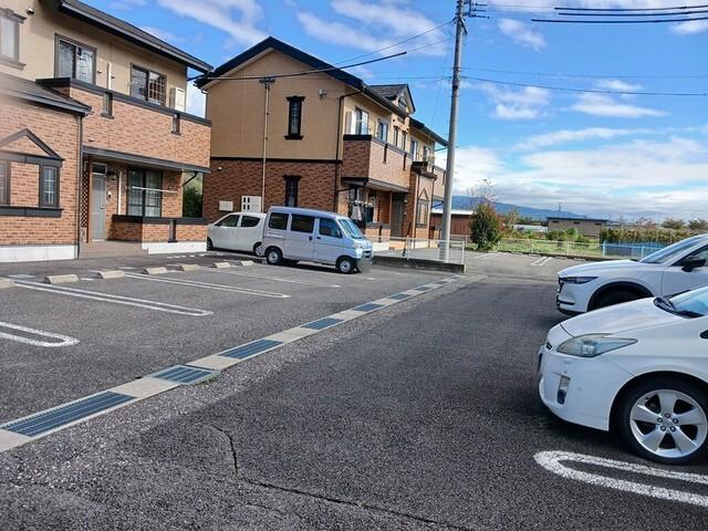 クラール　Ｂ（202） 駐車場