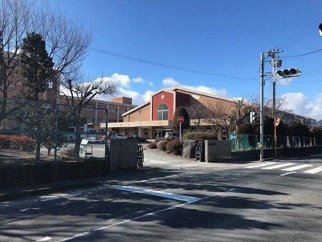 上田市立南小学校：811m